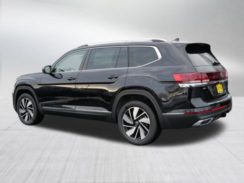 New 2026 Volkswagen Atlas SEL image 3
