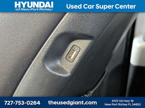 Used 2020 Hyundai Palisade SEL w/ Convenience Package FWD image 19