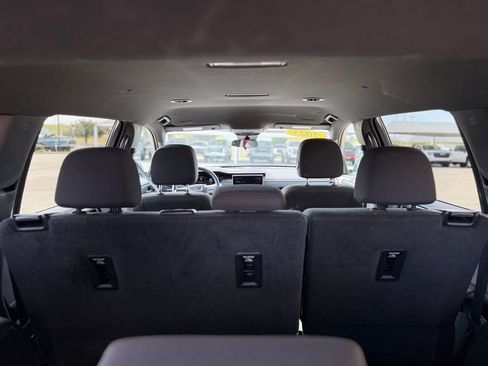 Used 2025 GMC Acadia Elevation image 10