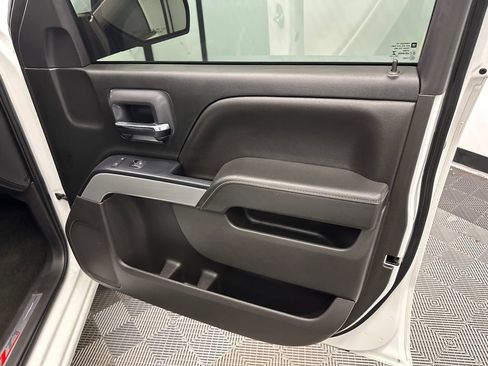 Used 2018 Chevrolet Silverado 1500 LT w/ Texas Edition AWD/4WD image 15