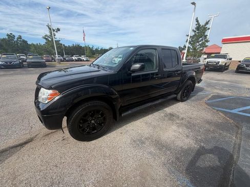 Used 2020 Nissan Frontier SV w/ Midnight Edition Floor Mats AWD/4WD image 3