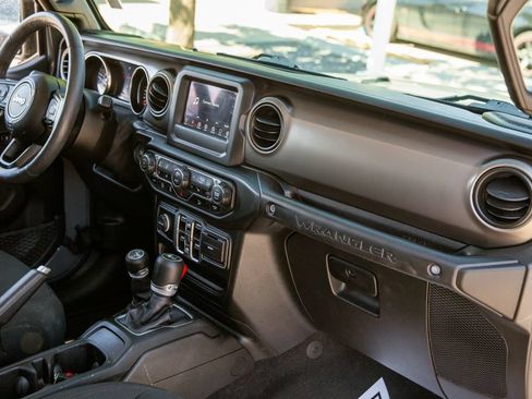 Used 2021 Jeep Wrangler Unlimited Sport AWD/4WD image 11