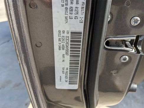 Used 2019 Chrysler 300 Limited image 36