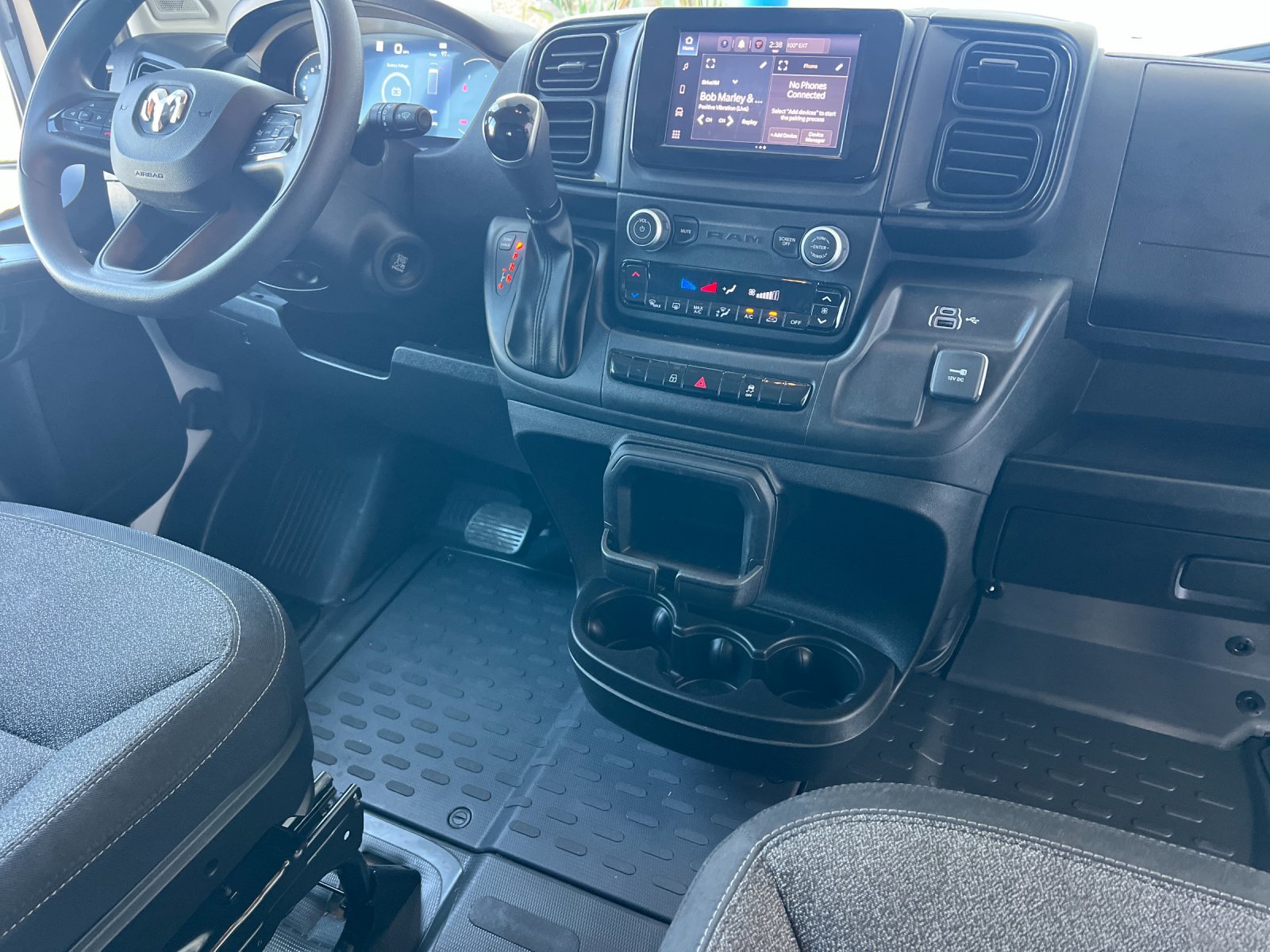Used 2025 RAM ProMaster 2500 w/ U-Haul Equipment Group FWD image 13
