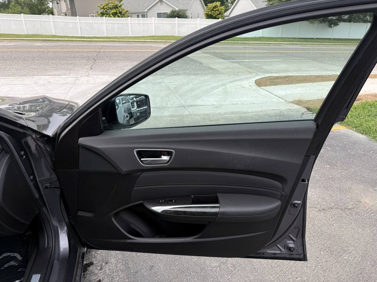 Used 2020 Acura TLX FWD image 9