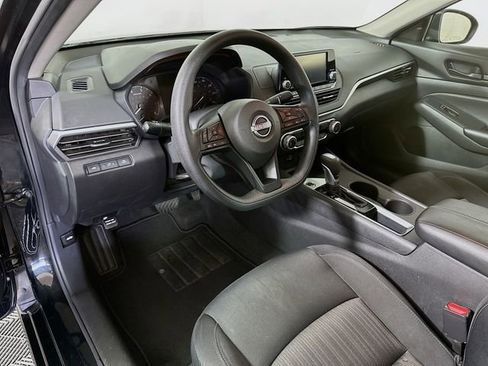 Used 2024 Nissan Altima 2.5 S image 10