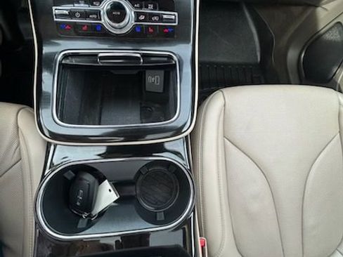 Used 2021 Lincoln Nautilus Reserve image 17