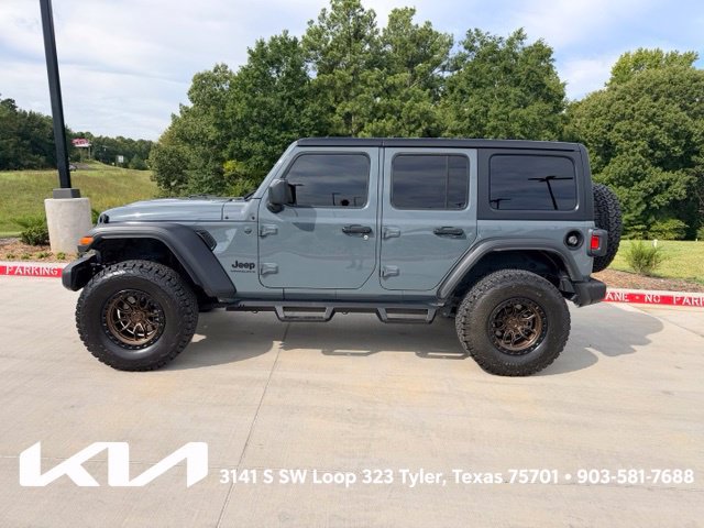 Used 2025 Jeep Wrangler Unlimited Sport AWD/4WD image 6