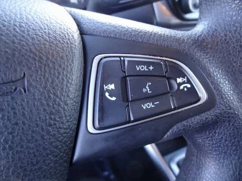 Used 2021 Ford EcoSport SE image 17