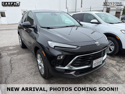 Used 2025 Buick Encore GX Preferred AWD/4WD image 1