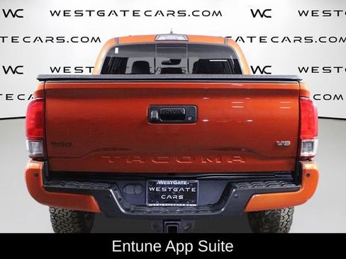 Used 2018 Toyota Tacoma TRD Off-Road image 5