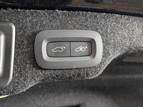 Used 2024 Volvo S90 B6 Ultimate image 18