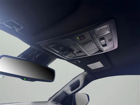 Used 2022 Toyota Tacoma TRD Off-Road image 31