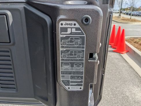 Used 2025 Jeep Wrangler Unlimited Sport S 4xe image 42