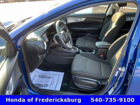 Used 2023 Kia Forte LXS w/ LXS Technology Package FWD image 25