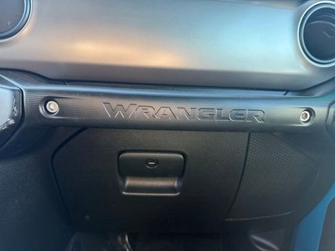 Used 2020 Jeep Wrangler Unlimited Sport image 16