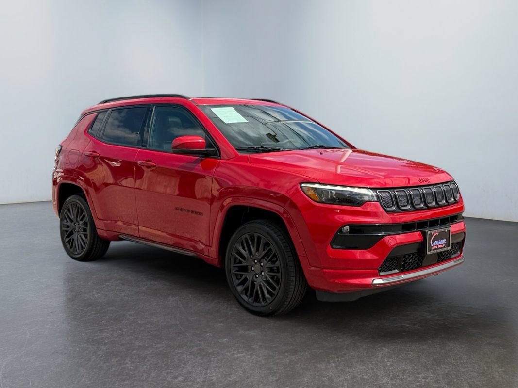 Used 2022 Jeep Compass Limited w/ (RED) Package AWD/4WD image 3