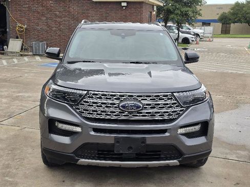 Used 2022 Ford Explorer Limited w/ Equipment Group 301A image 6