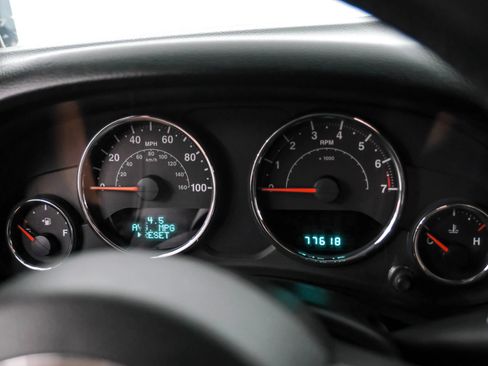 Used 2013 Jeep Wrangler Rubicon w/ PWR Convenience Group AWD/4WD image 17