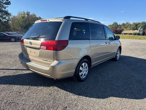 Used 2005 Toyota Sienna LE image 9