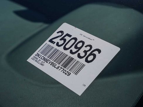 New 2025 Nissan Versa SV w/ Trunk Package image 30