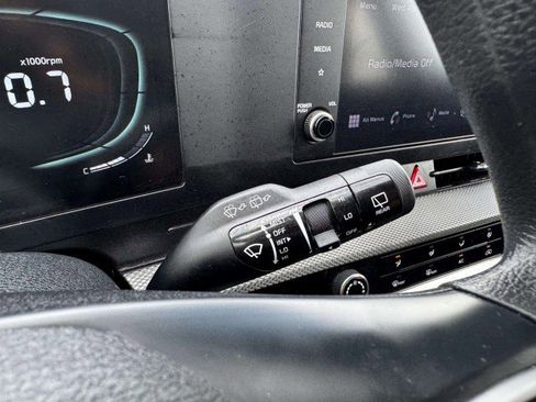 Used 2023 Kia Sportage LX image 23