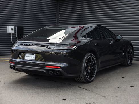 Certified 2023 Porsche Panamera Platinum Edition image 9