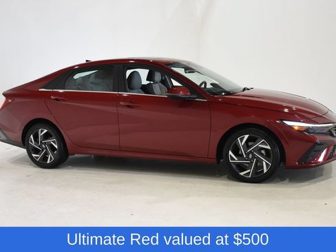 Used 2025 Hyundai Elantra Limited FWD image 3