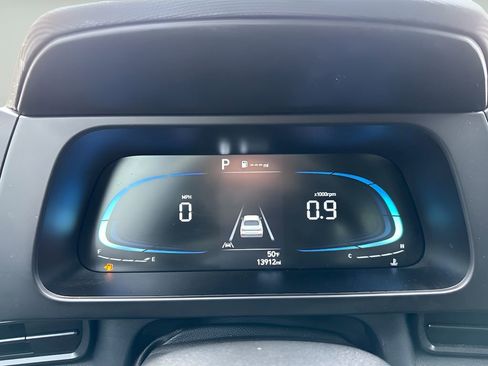 Used 2025 Hyundai Elantra Sport image 18