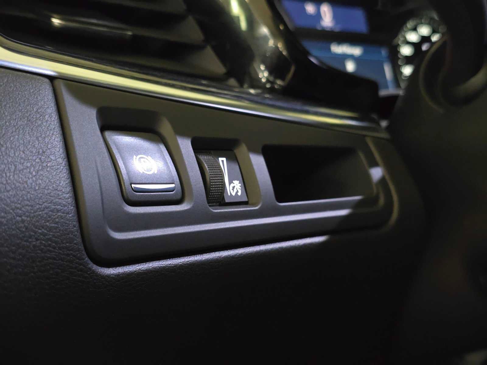 Used 2021 Cadillac XT5 Premium Luxury FWD image 25