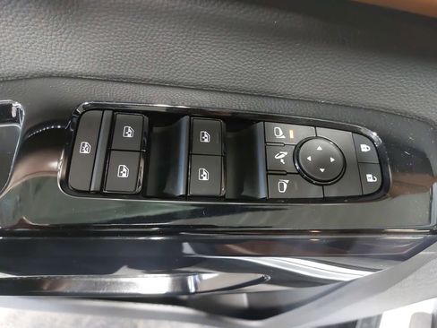 New 2026 Nissan Pathfinder Platinum AWD/4WD image 30