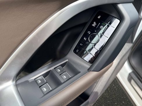 New 2025 Audi Q5 Prestige image 17