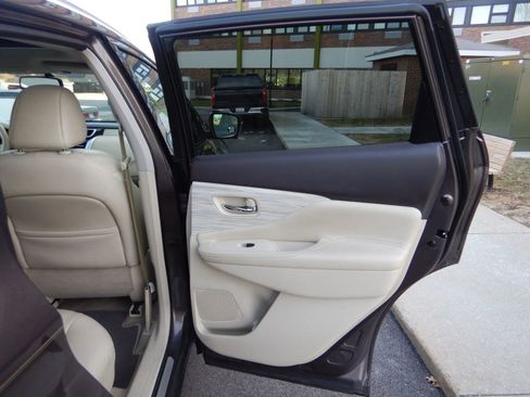 Used 2015 Nissan Murano Platinum w/ Platinum Technology Package image 22