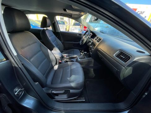 Used 2011 Volkswagen Jetta SE image 25