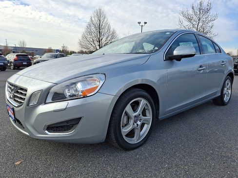 Used 2013 Volvo S60 T5 image 3