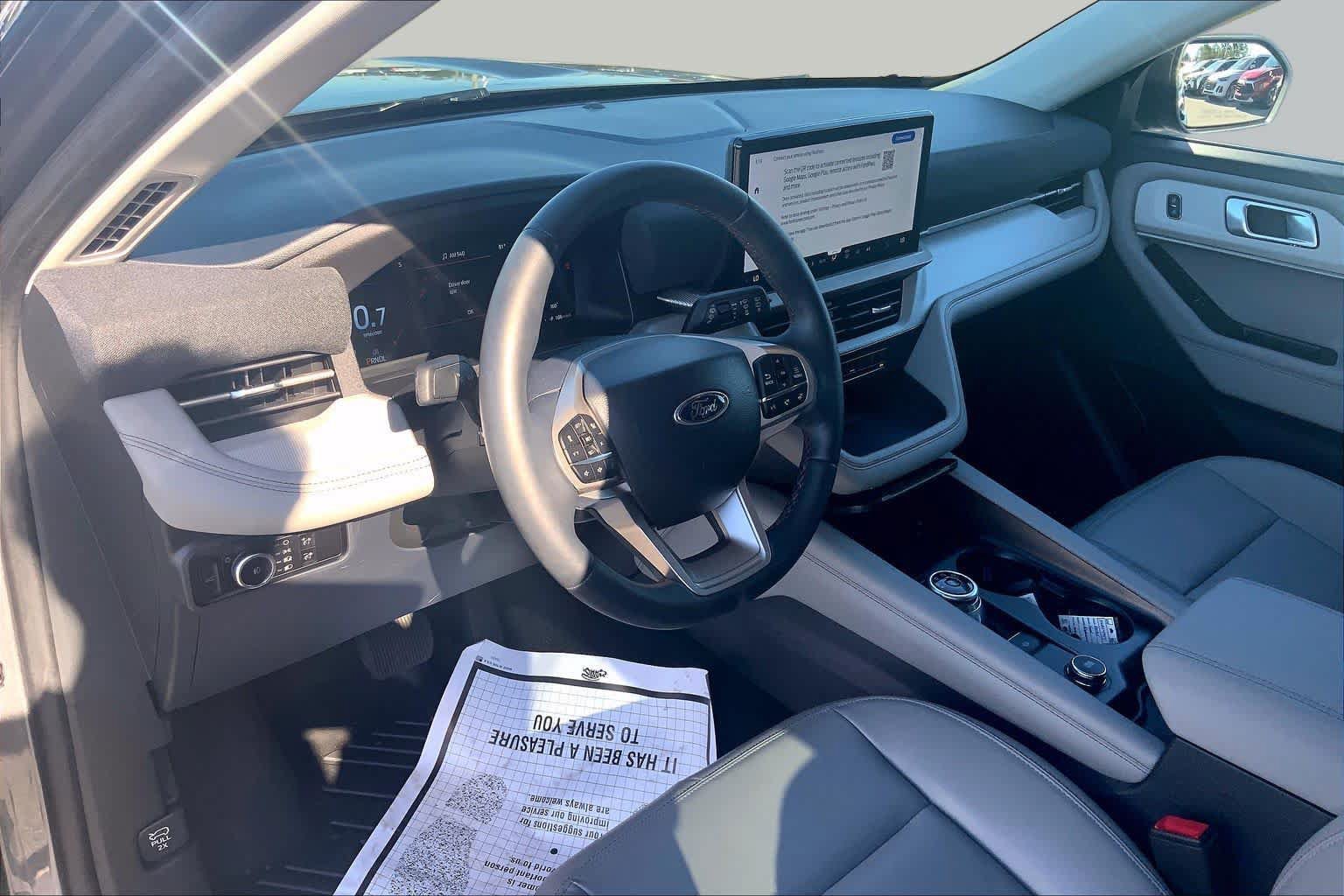 Certified 2025 Ford Explorer Active w/ Active Comfort Package RWD image 18