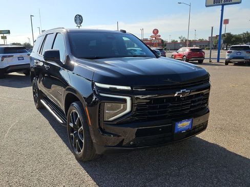 Used 2025 Chevrolet Tahoe RST AWD/4WD image 2