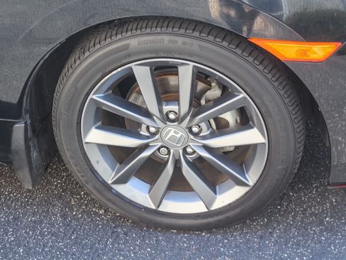 Used 2019 Honda Civic EX image 12