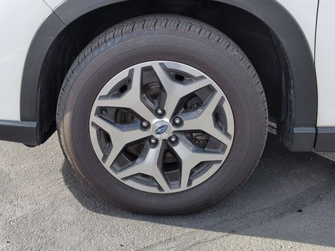 Used 2022 Subaru Forester Premium image 14