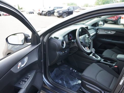 Certified 2023 Kia Forte LXS w/ LXS Technology Package FWD image 14