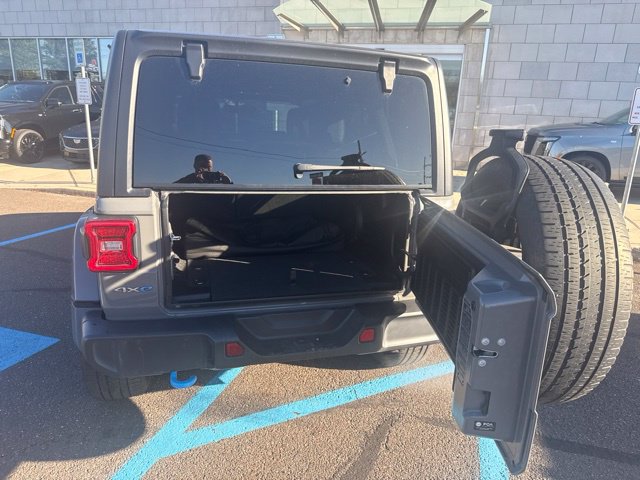 Used 2022 Jeep Wrangler Unlimited Sahara AWD/4WD image 7