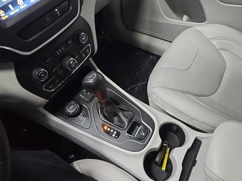 Used 2022 Jeep Cherokee Latitude Lux image 26