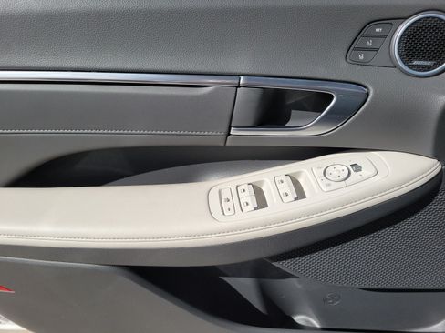 Used 2023 Hyundai Sonata Limited FWD image 13