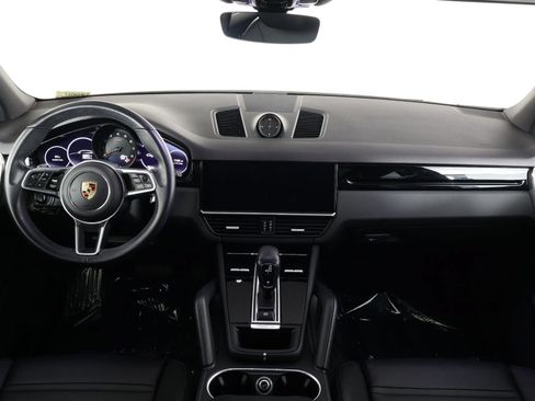 Certified 2023 Porsche Cayenne AWD/4WD image 11