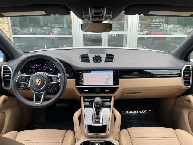 Used 2023 Porsche Cayenne AWD/4WD image 42