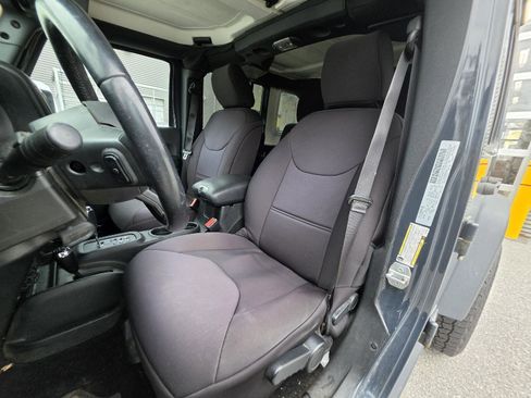 Used 2017 Jeep Wrangler Unlimited Sport w/ Quick Order Package 24S image 11