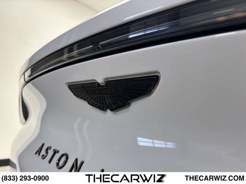 Used 2021 Aston Martin DBX AWD/4WD image 34