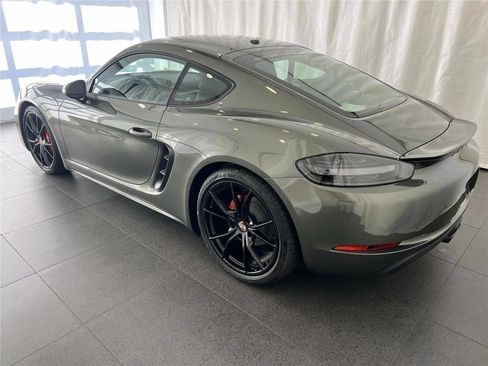 New 2025 Porsche 718 Cayman S image 3