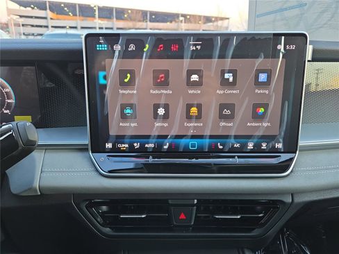 New 2026 Volkswagen Tiguan SE image 18