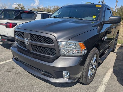 Used 2019 RAM 1500 Express w/ Express Value Package image 3
